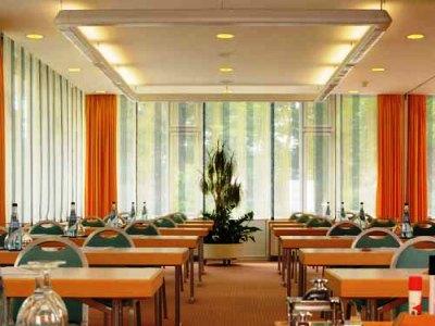 Parkhotel Weingarten Bagian luar foto